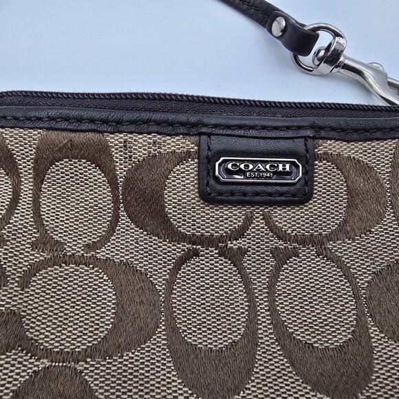 Coach Signature Brown Wristlet Pouch Bag With Zipper Closure & Strap - Picture 2 of 6